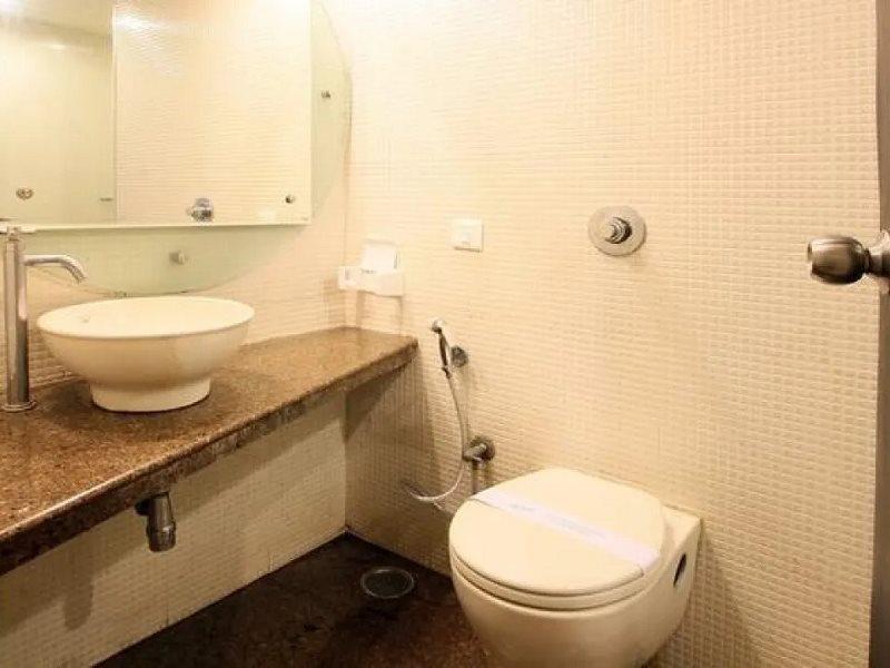 Hotel Manorama Vidzsajavádá Kültér fotó