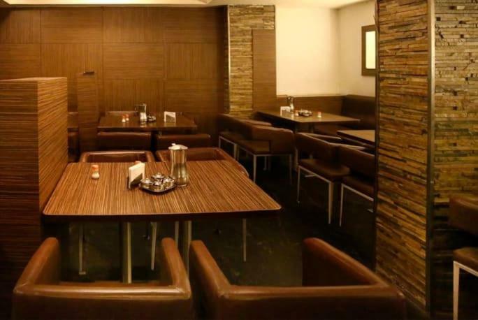 Hotel Manorama Vidzsajavádá Kültér fotó